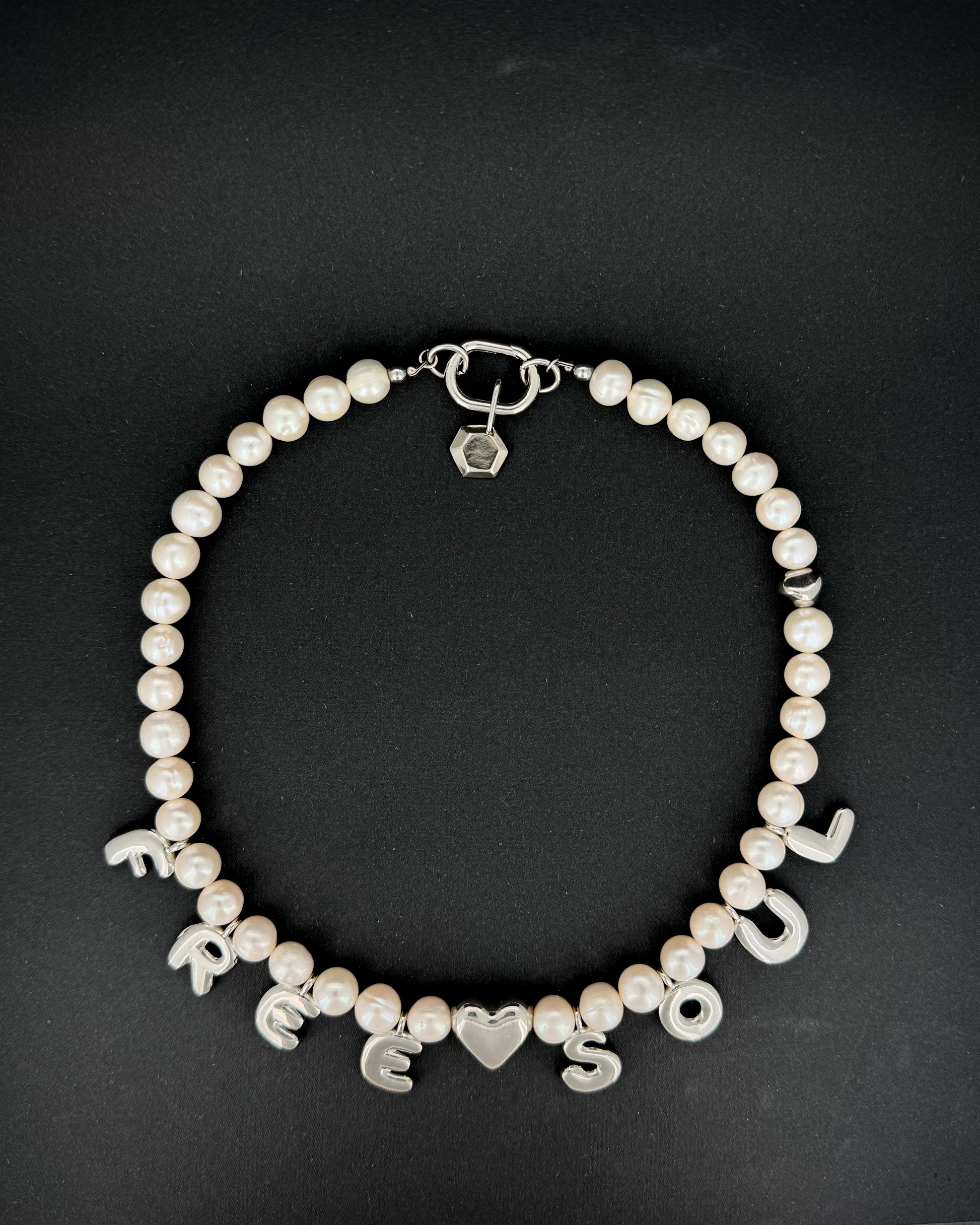 Free Soul Pearl Necklace